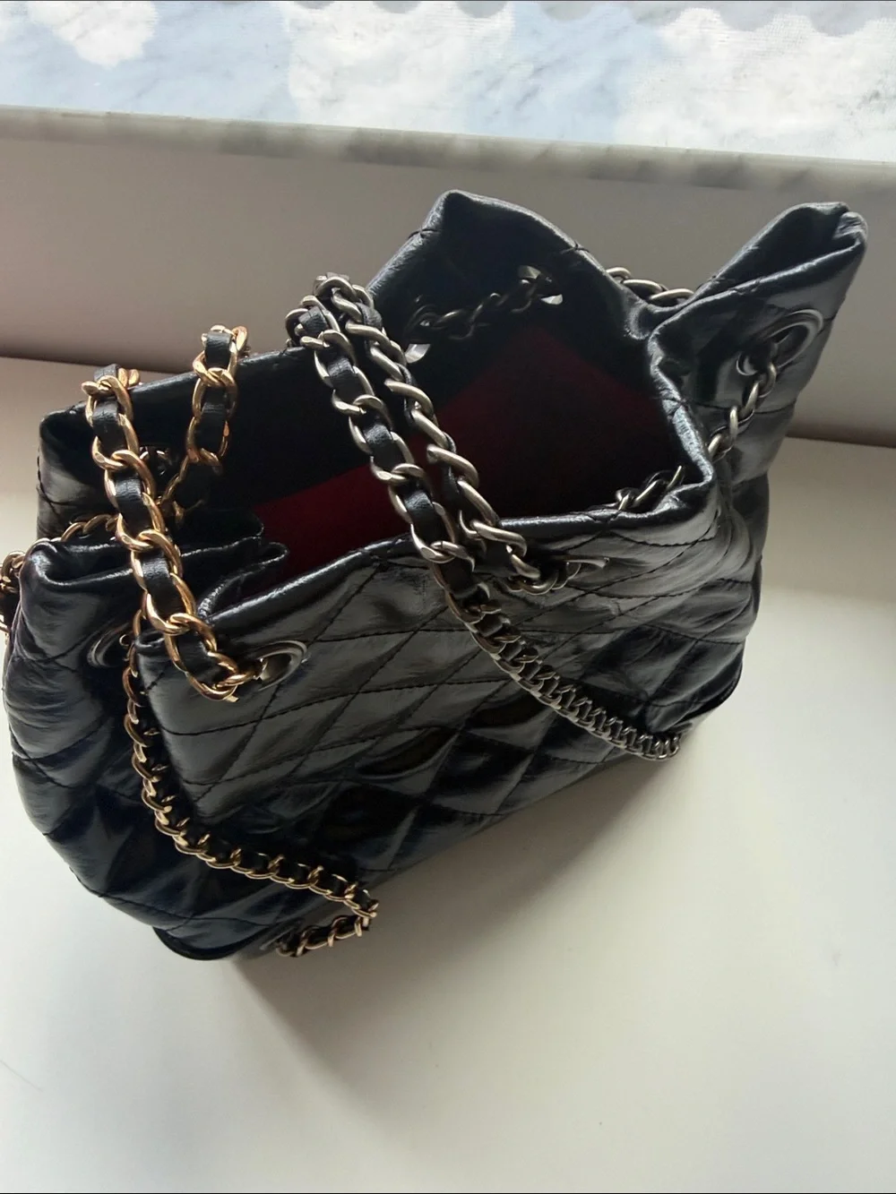 N/A stylish black